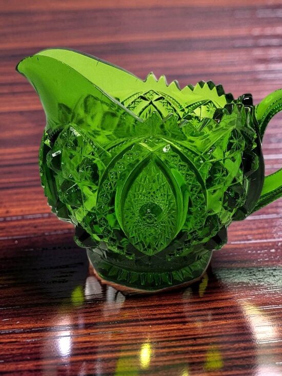 Indiana Other - vintage 1960's-1970's  indiana pressed glass green beautifully decorated creamer